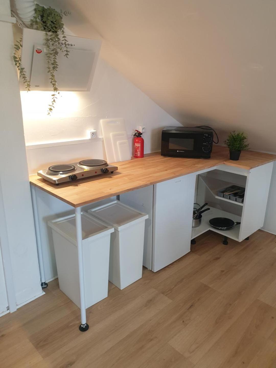 Hostello Airport - Przytulne Pokoje, Ogrod, Grill, W Pelni Wyposazona Kuchnia Hostel Wrocław